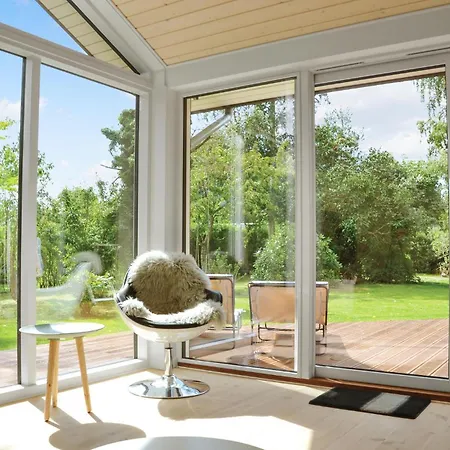 Three-bedroom In Dronningmølle