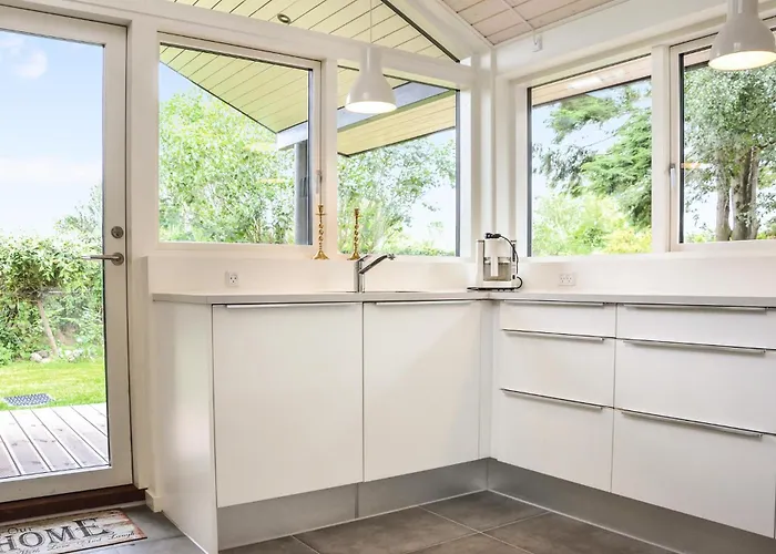 別荘 Three-bedroom In Dronningmølle