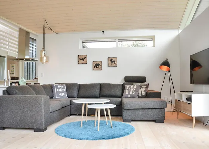 Three-bedroom In 別荘 *